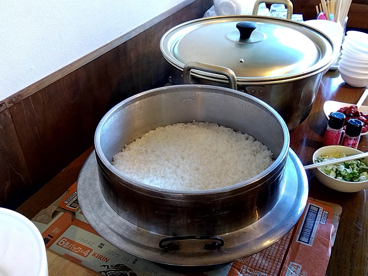 ぬか釜での炊き立てご飯